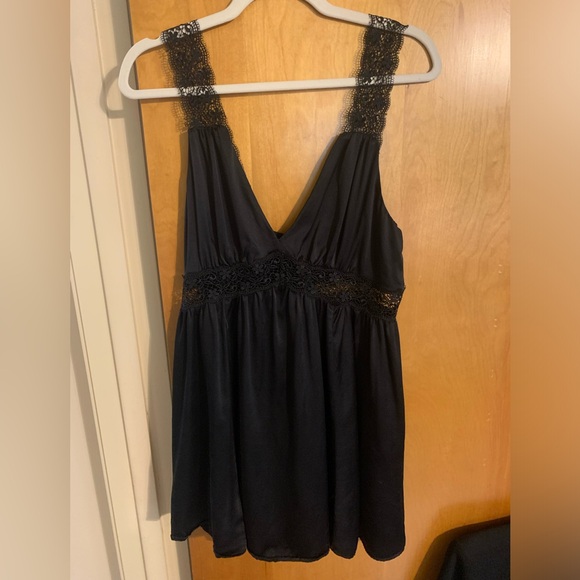 Reformation dress - Picture 3 of 5